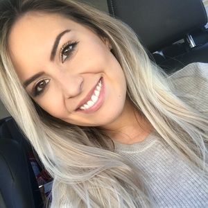 Meet your Posher, Nicole